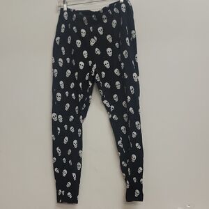 Torrid Womens Skull Pattern Sweater Leggings - Black and White 2x